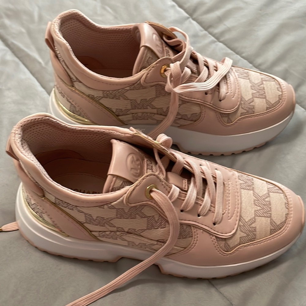 Michael Kors Muse Trainer sneaker brand new.